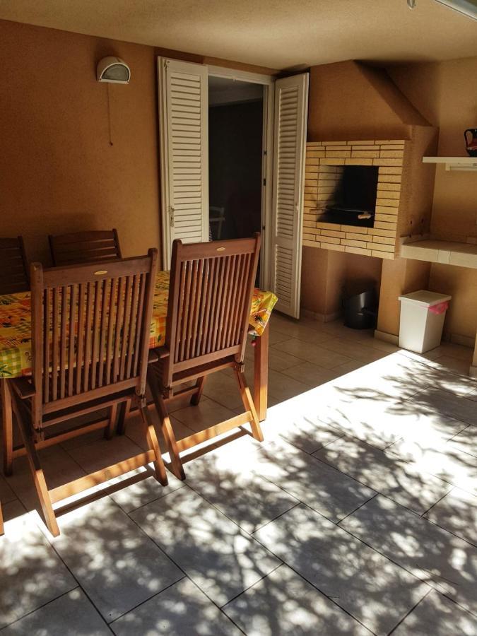 Apartmani Vrancic Mandre Kültér fotó